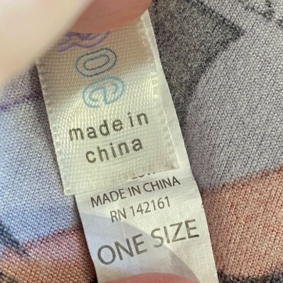 1460 LuLaRoe Leggings Size OS Red And Purple Aztec Print New - Picture 3 of 4